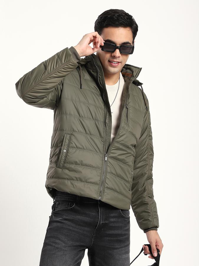 Men Polyester Tapered Quilted Puffer Jacket