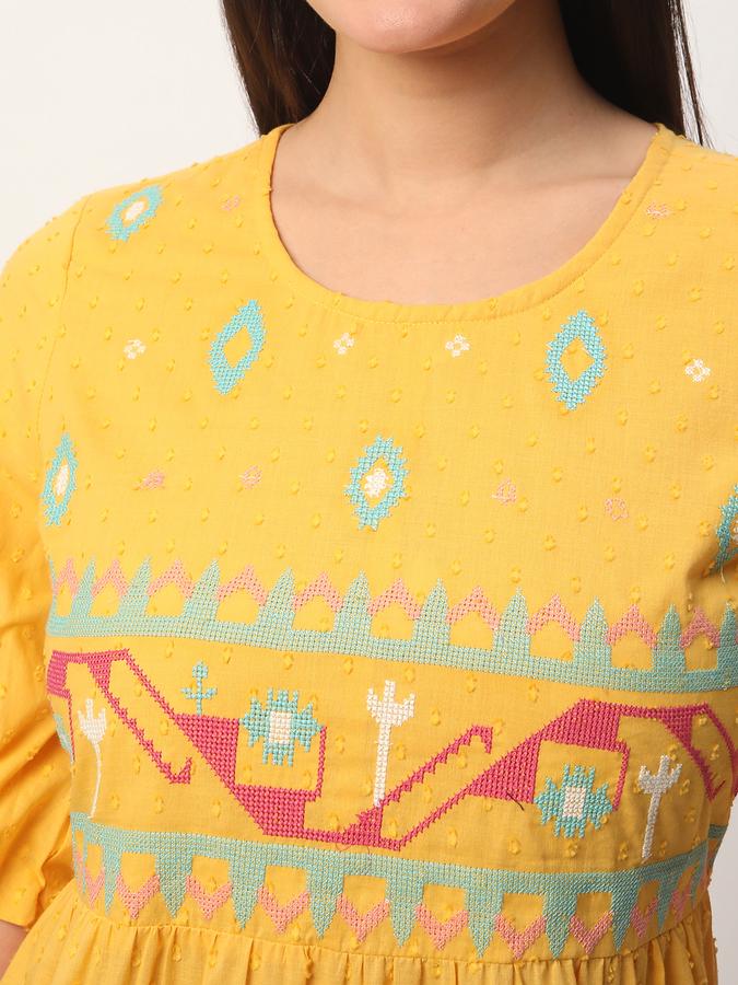 Women Ethnic Embroidered Dresses image number 3