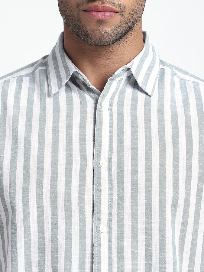 Men Cotton Regular Fit Button-Down Collar Striped Shirt