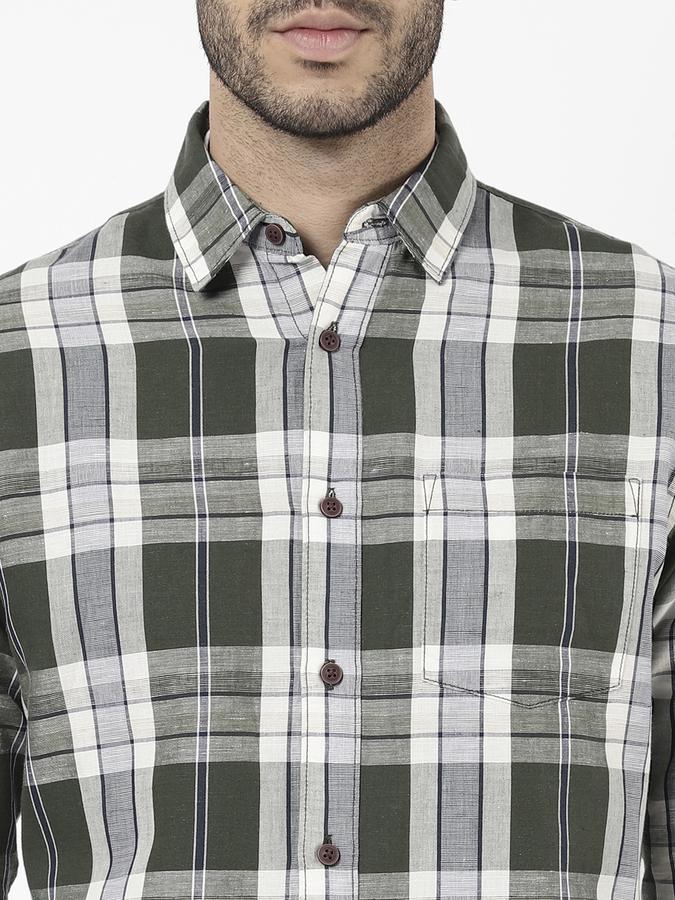 R&B Olive Men Casual Shirts image number 3