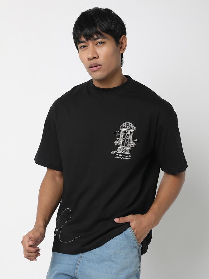 Men Graphic Print Reguler Fit Crew-Neck T-Shirt image number 2