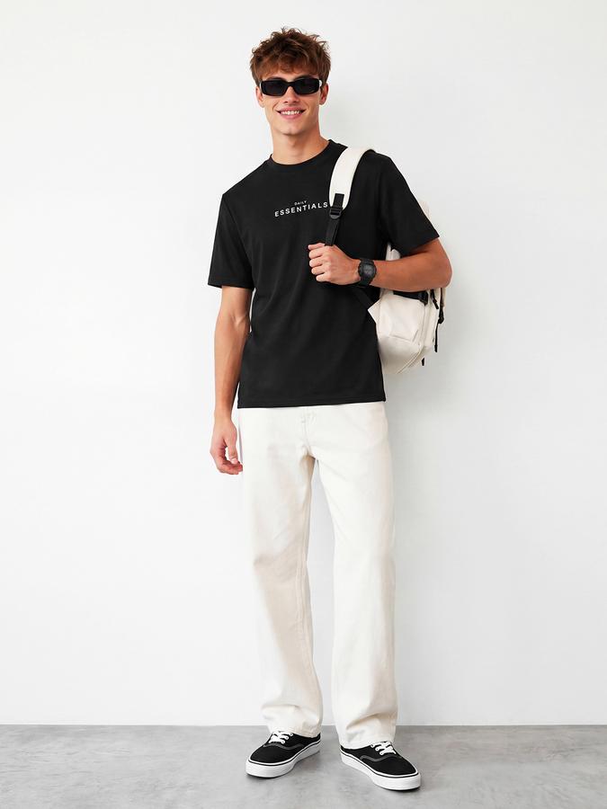 R&B Men's Black Short sleeve Round Neck Printed Relaxed Fit T-Shirt