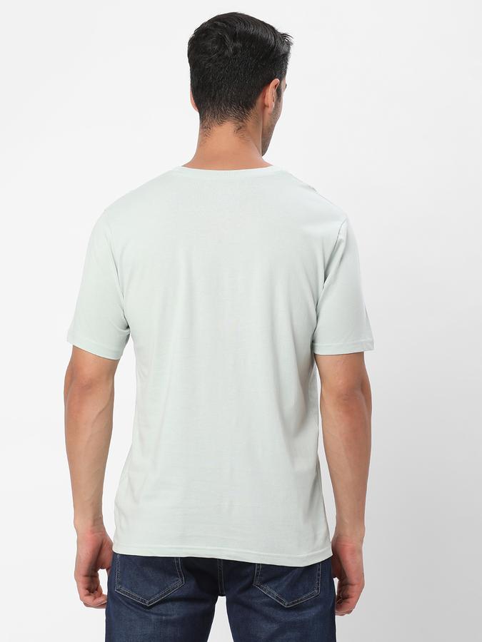Men Regular Fit Typographic Print Crew-Neck T-Shirt image number 2