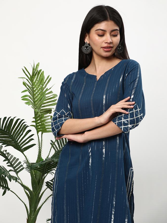 Women Striped Kurta & Trousers Set