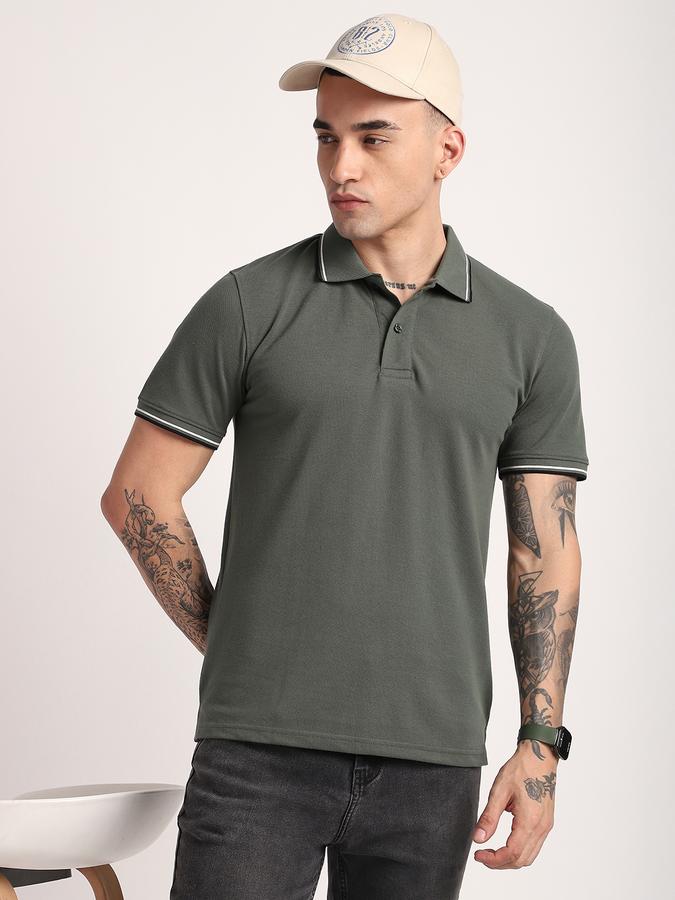 Men Cotton Blend Slim Fit Polo Neck Solid T-shirt