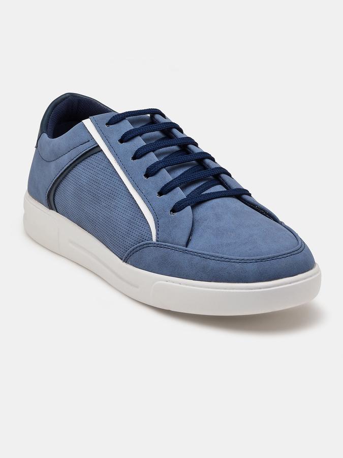 R&B Men Blue Casual Shoes image number 2
