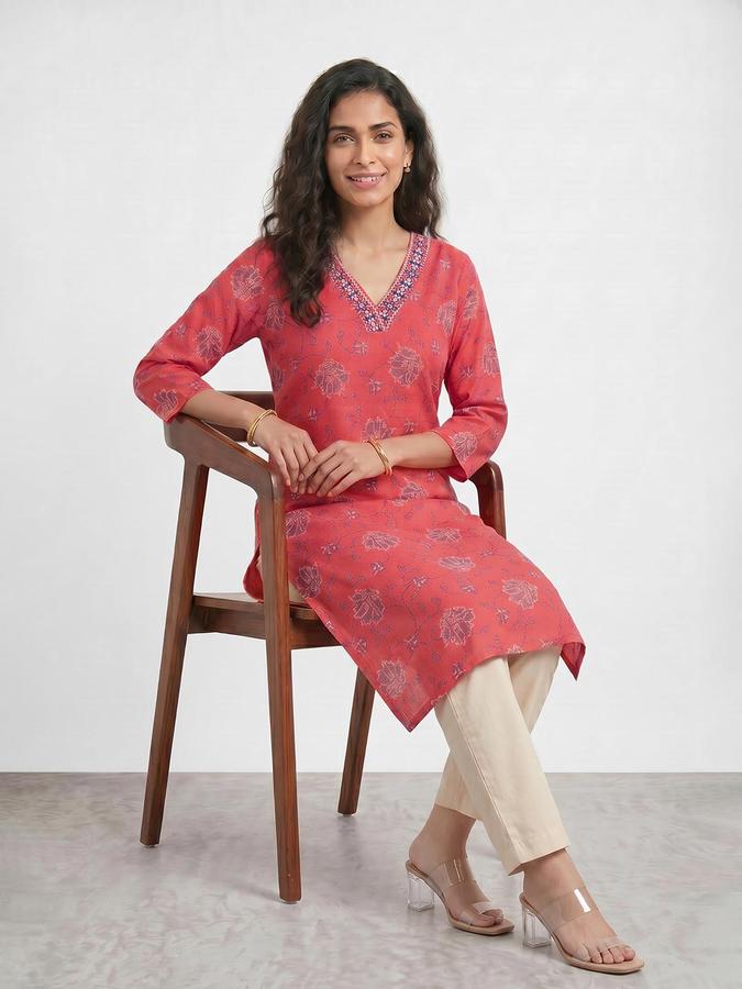 R&B Women Coral Printed V-Neck Three-Quarter Sleeves Calf Length Straight Kurta 