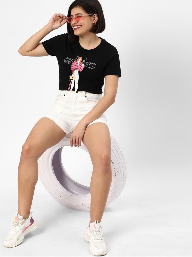 Women Graphic Print Round-Neck T-Shirt image number 1
