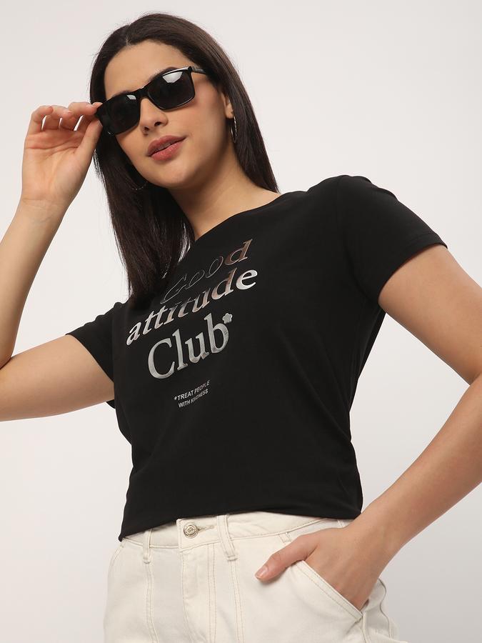 Typographic Print Round-Neck T-Shirt image number 0