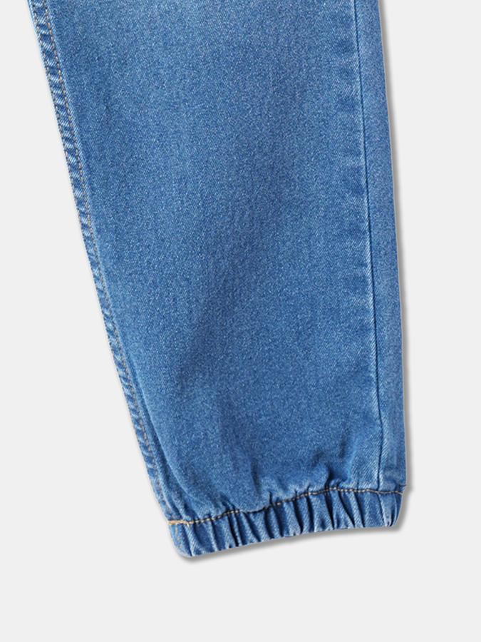 Boys Lightly Washed Relaxed Fit Jeans image number 2