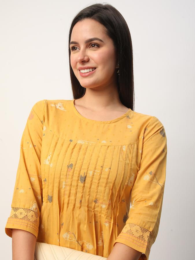 Women Cotton Regular Fit Round Neck Printed Kurta