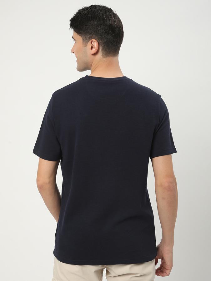 Men Colourblock Regular Fit T-Shirt image number 2