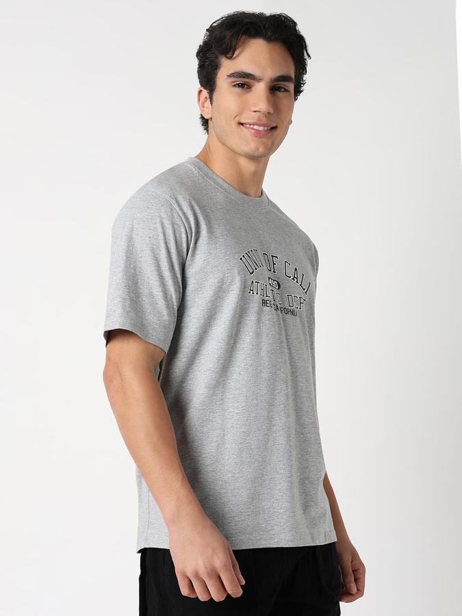 Solid Men Round Neck T-Shirt image number 1