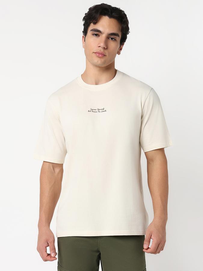 Solid Men Round Neck T-Shirt image number 0