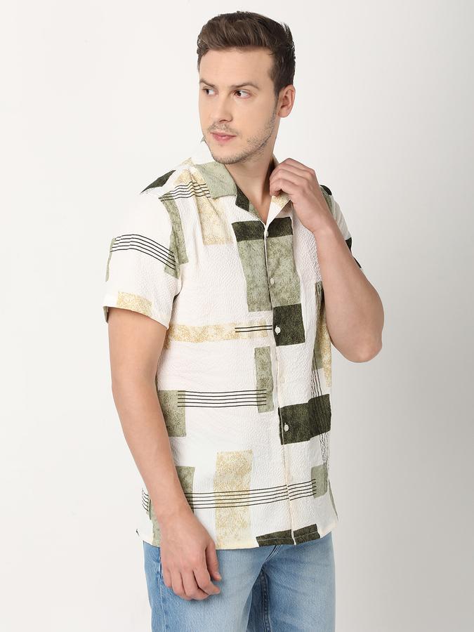 Men Relaxed Fit Spread-Collar Shirt image number 2