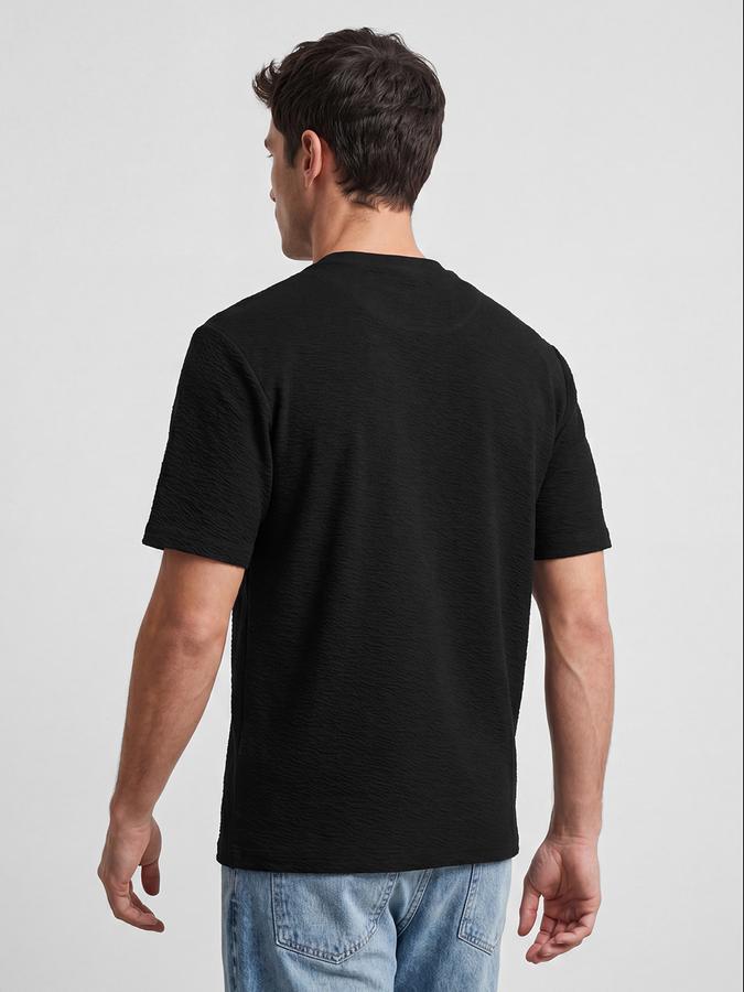 R&B Black Solid Men Round Neck Regular Fit Short Sleeves T-Shirt 