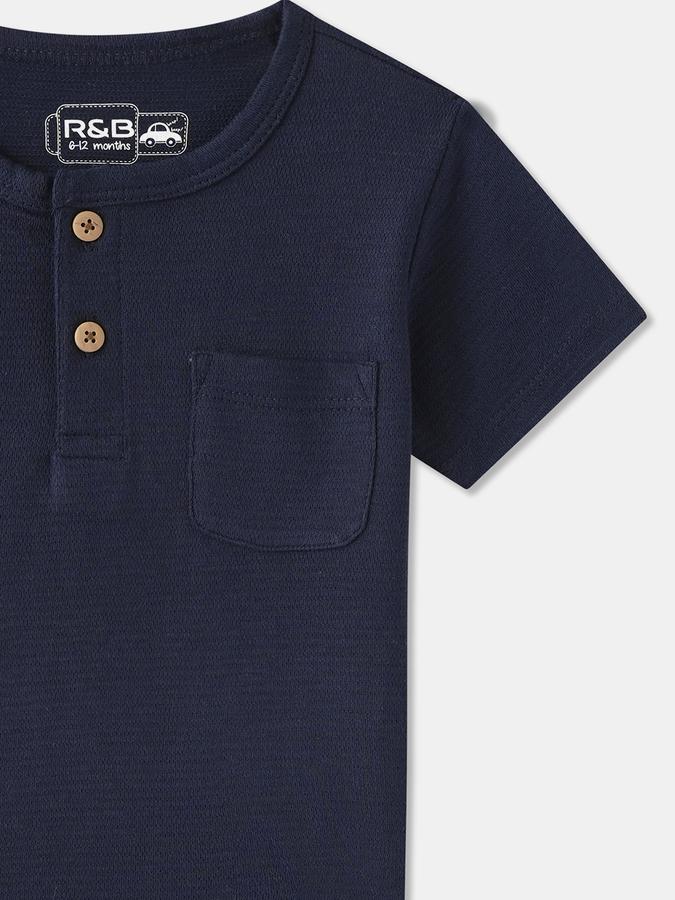 Baby Boys Solid Pure Cotton Oversized T Shirt image number 2
