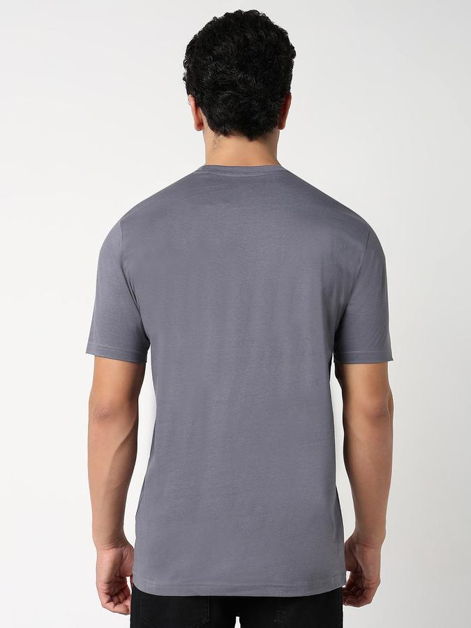 Solid Men Round Neck T-Shirt  image number 3