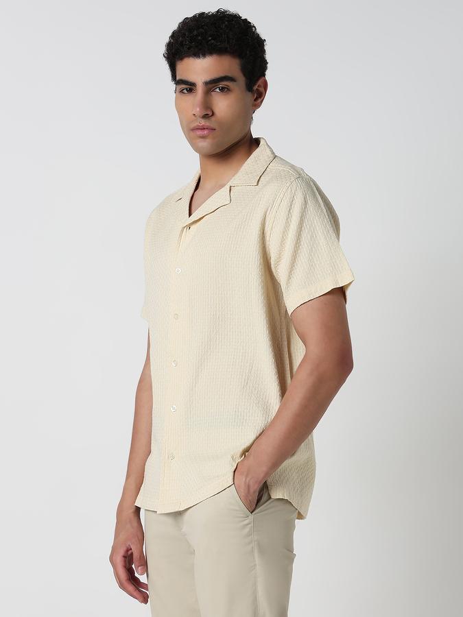 Men Self Design Casual Shirt image number 2