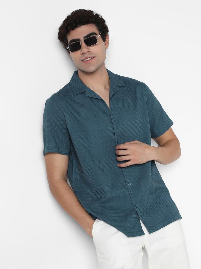 Men Cotton Relaxed Fit Camp Collar Solid Shirt