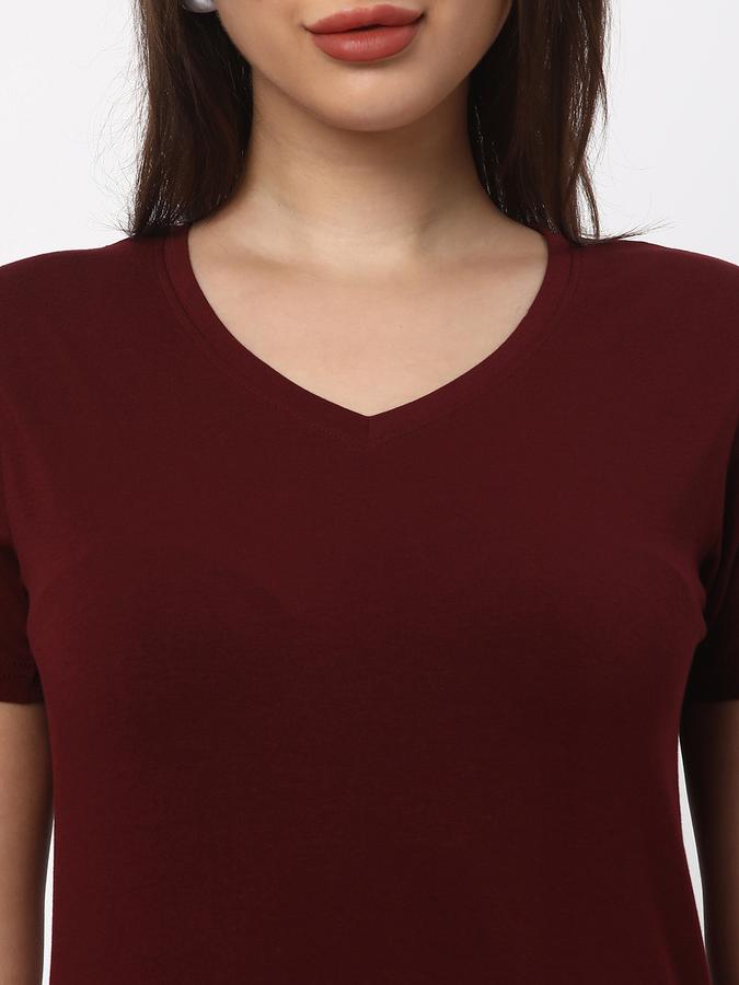 Women Regular Fit V-Neck T-Shirt image number 3