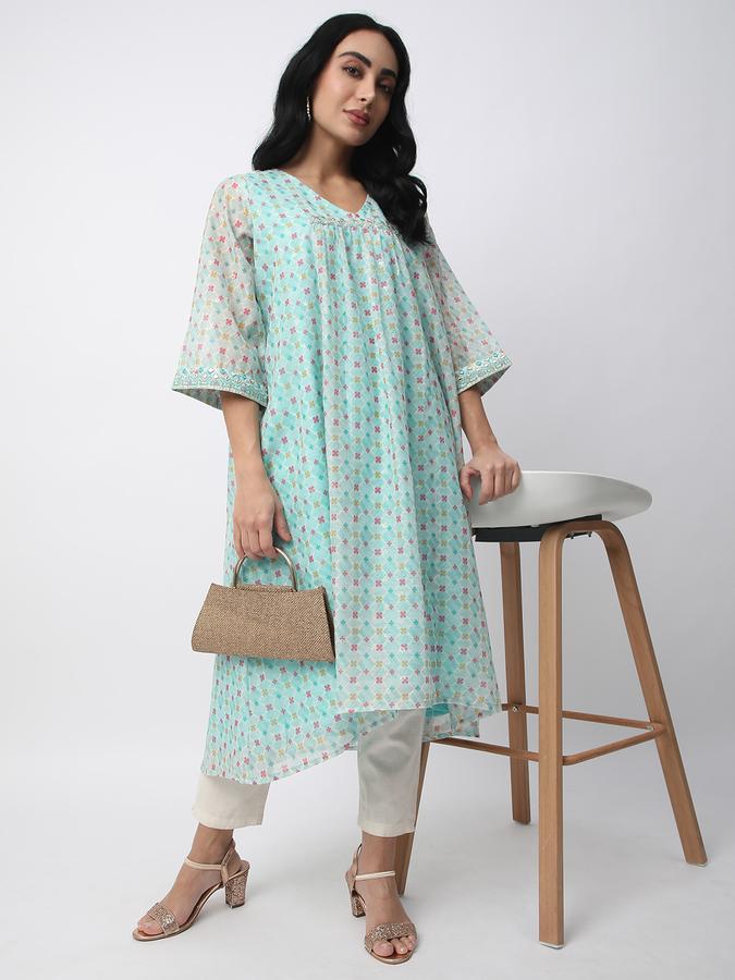 Women Viscose Relaxed Fit V Neck Embroidered Kurta