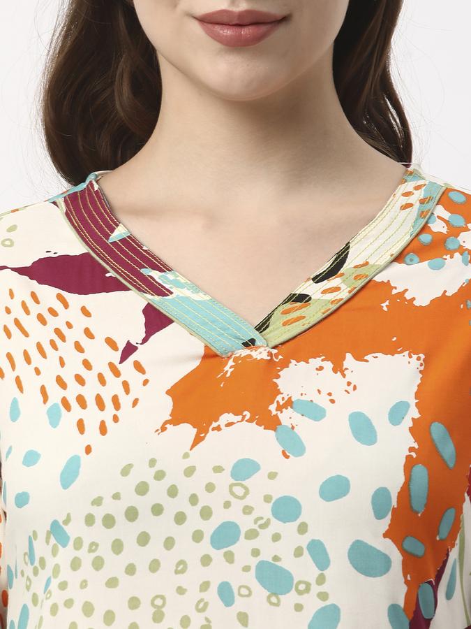 Women Printed V-Neck Kurtas image number 3