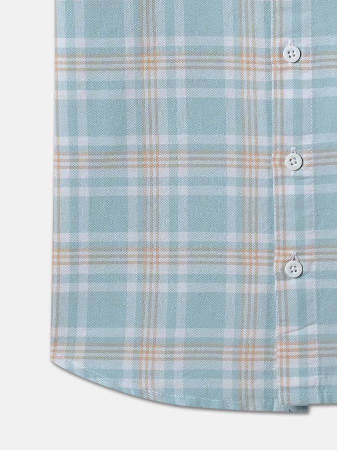 Boys Checkered Casual Shirt image number 3