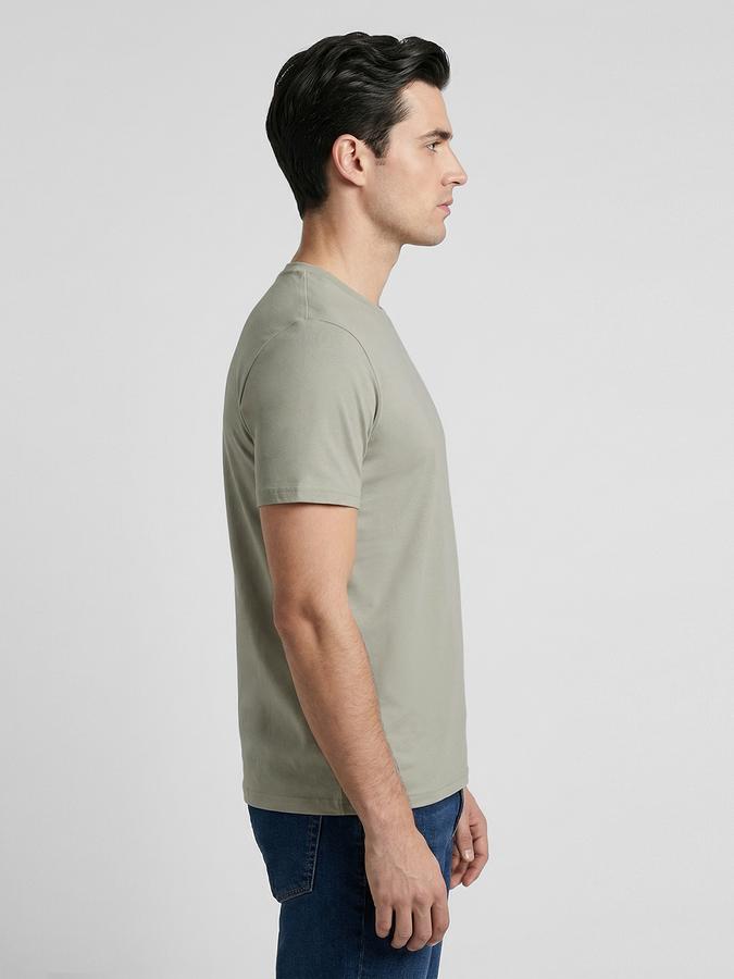R&B Green Solid Men Round Neck Regular Fit Short Sleeves T-Shirt