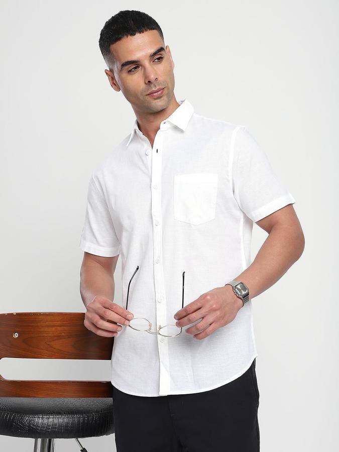 R&B Men White Spread Collar Short Sleeves Solid Shirt