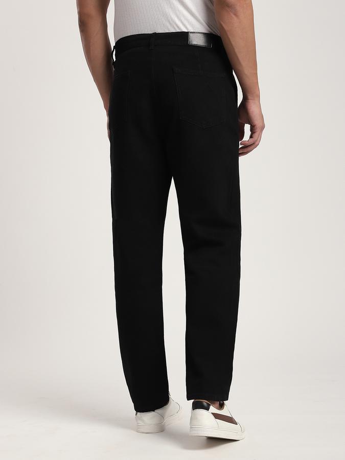 Men Cotton Blend Relaxed Fit Mid Rise Clean Look Jeans
