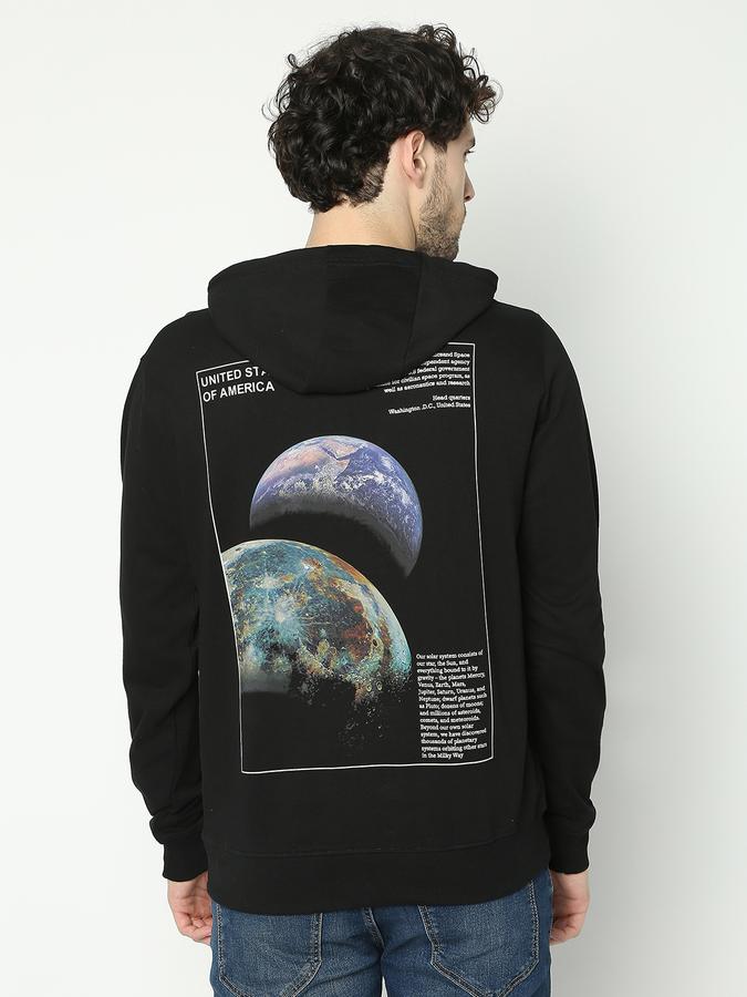 Men Regular Fit Crew-Neck Sweatshirt image number 3