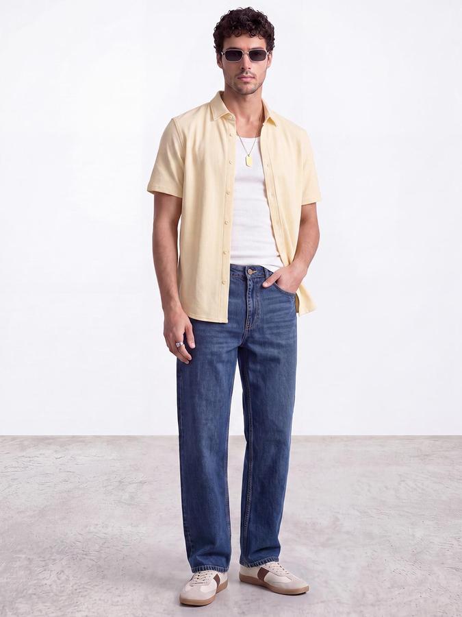 R&B Men Light Yellow Solid Spread Collar Short Sleeves Shirt