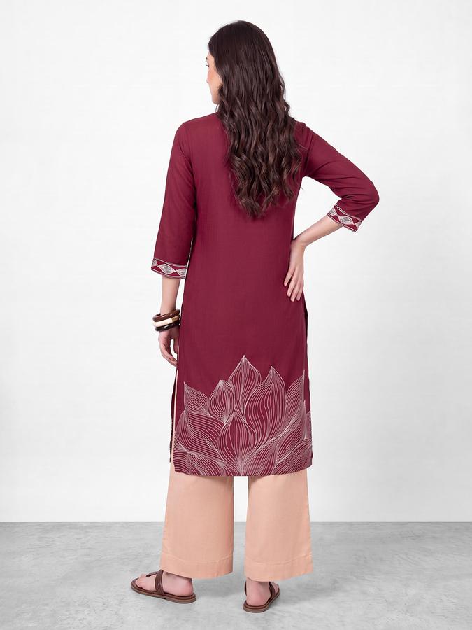 R&B Womens Maroon Three-Quarter Sleeves V Neck Floral Printed Straight Kurta