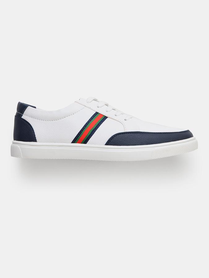 Round-Toe Casual Shoes image number 1