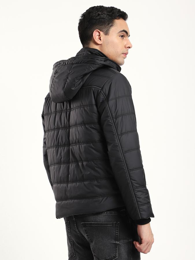 Men Polyester Tapered Quilted Puffer Jacket