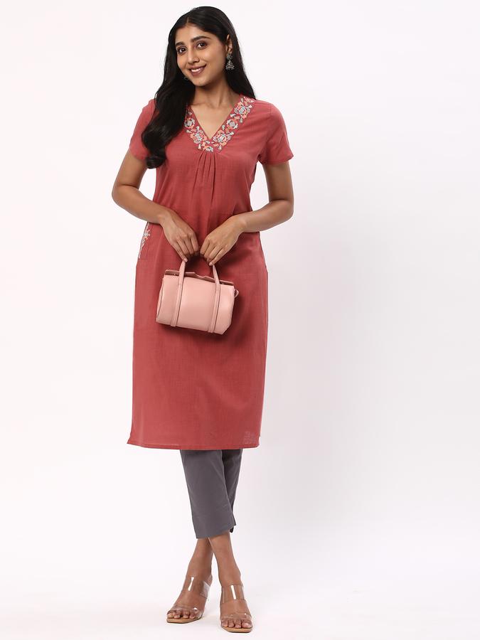 Women Cotton Flax Regular Fit V Neck Embroidered Kurta
