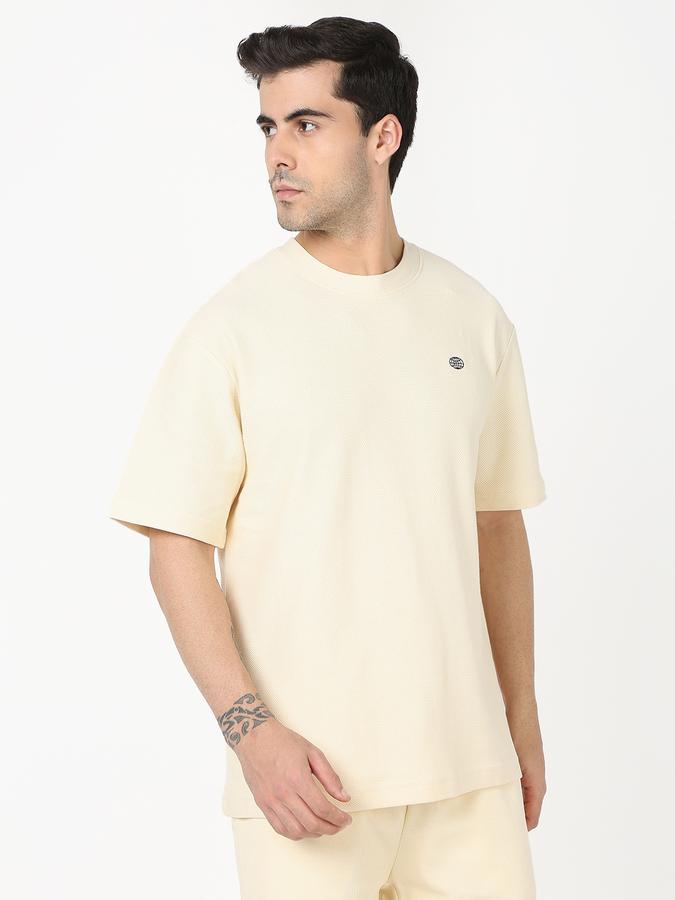 Men Regular Fit Crew-Neck T-Shirt image number 2