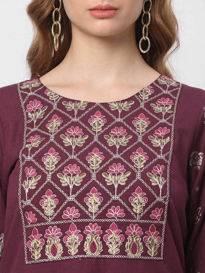 Women Round-Neck Straight Kurta image number 3