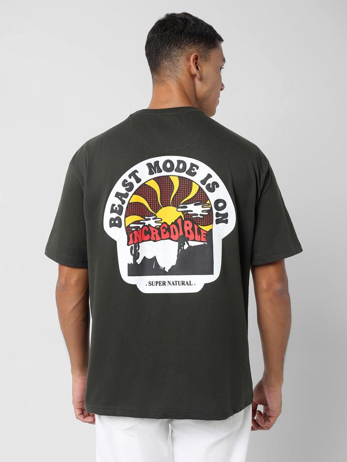 Men Cotton Blend Oversized Fit Crew Neck Graphic T-shirt