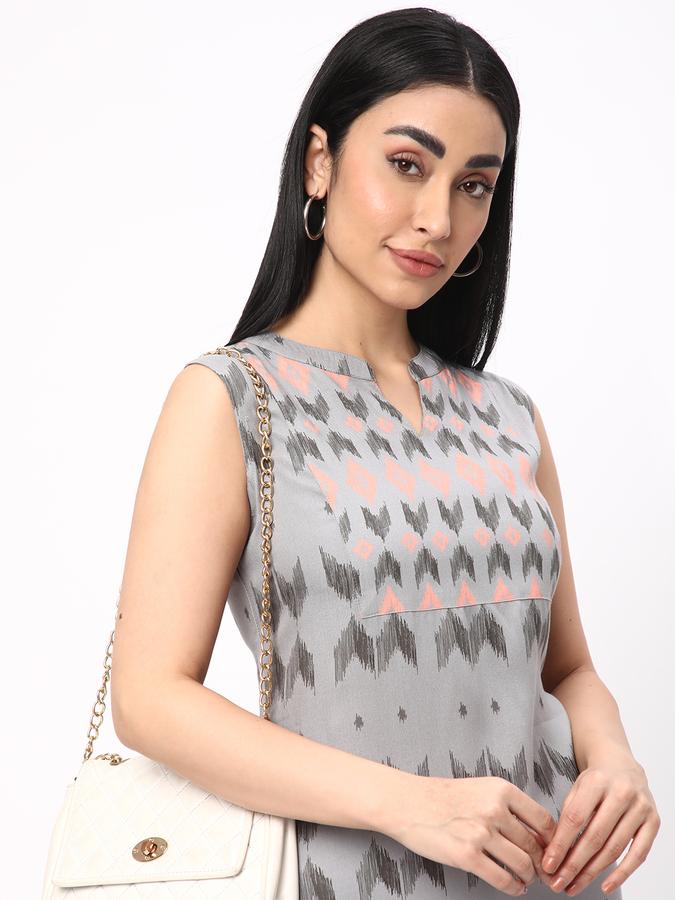 R&B Women Grey Kurtas image number 0