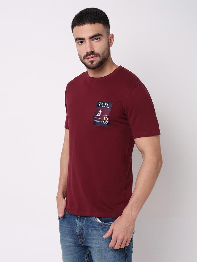 Men Embellished T-Shirt image number 2