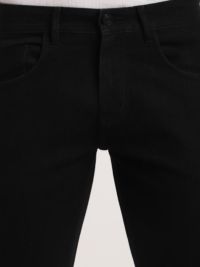 Men Cotton Blend Slim Fit Mid Rise Clean Look Jeans