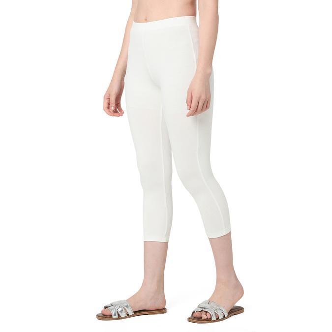 R&B Women Ivory Solid Capri Leggings