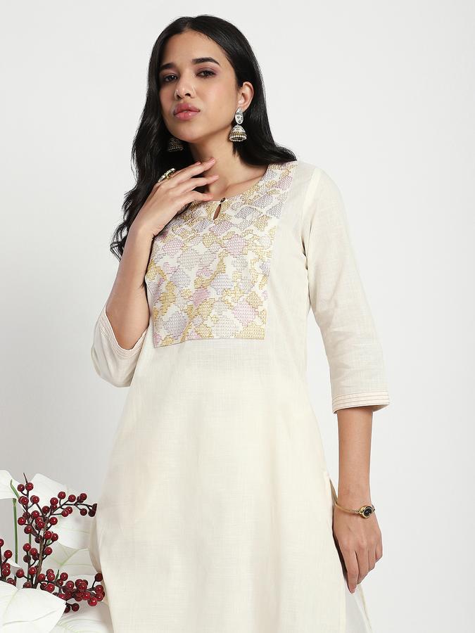 Women Cotton Regular Fit Round Neck Embroidered Kurta
