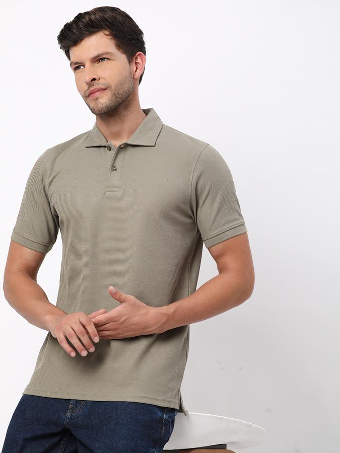Men Cotton Blend Slim Fit Polo Neck Textured T-shirt