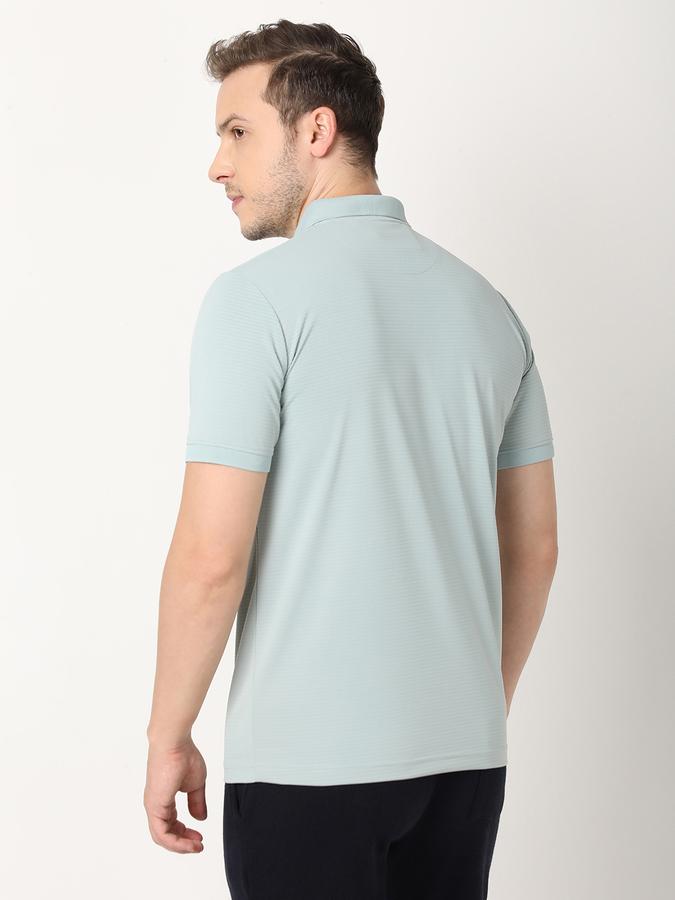 Men Solid Regular Fit T-shirt image number 3