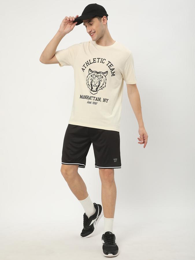 Men Typographic Print Regular Fit T-Shirt image number 1