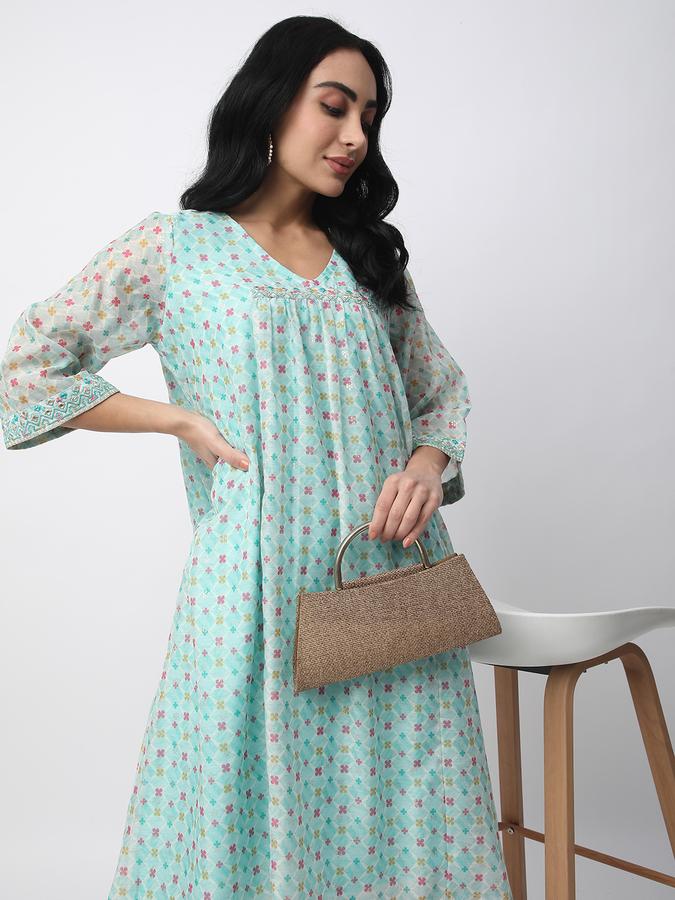 Women Viscose Relaxed Fit V Neck Embroidered Kurta