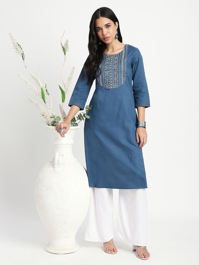 Women Cotton Regular Fit Round Neck Embroidered Kurta